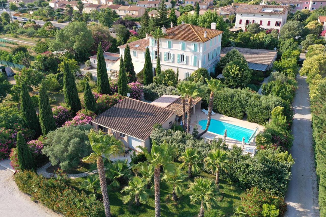 Domaine De L'Aufrene Bed & Breakfast Hyères Eksteriør bilde