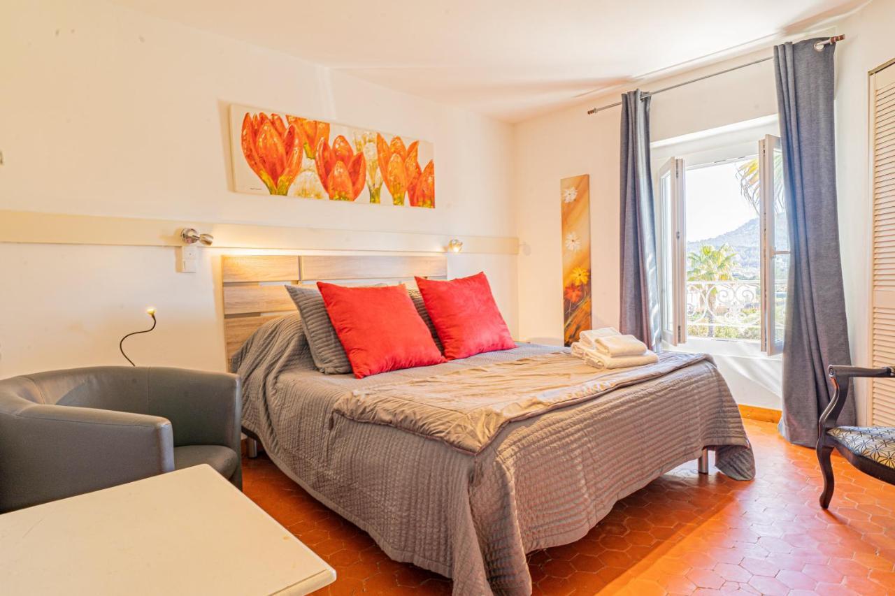 Domaine De L'Aufrene Bed & Breakfast Hyères Eksteriør bilde
