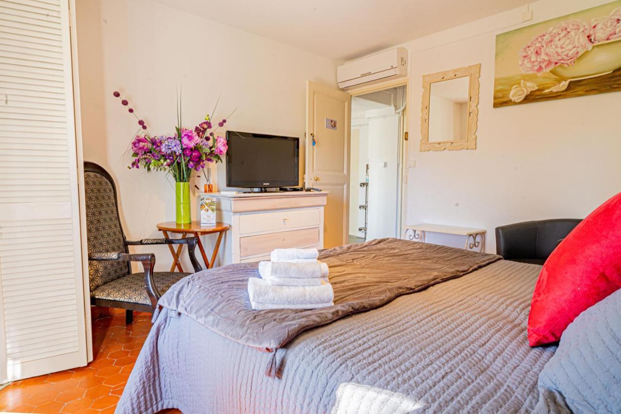 Domaine De L'Aufrene Bed & Breakfast Hyères Eksteriør bilde