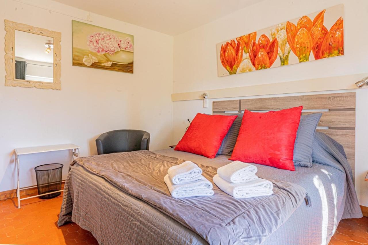 Domaine De L'Aufrene Bed & Breakfast Hyères Eksteriør bilde