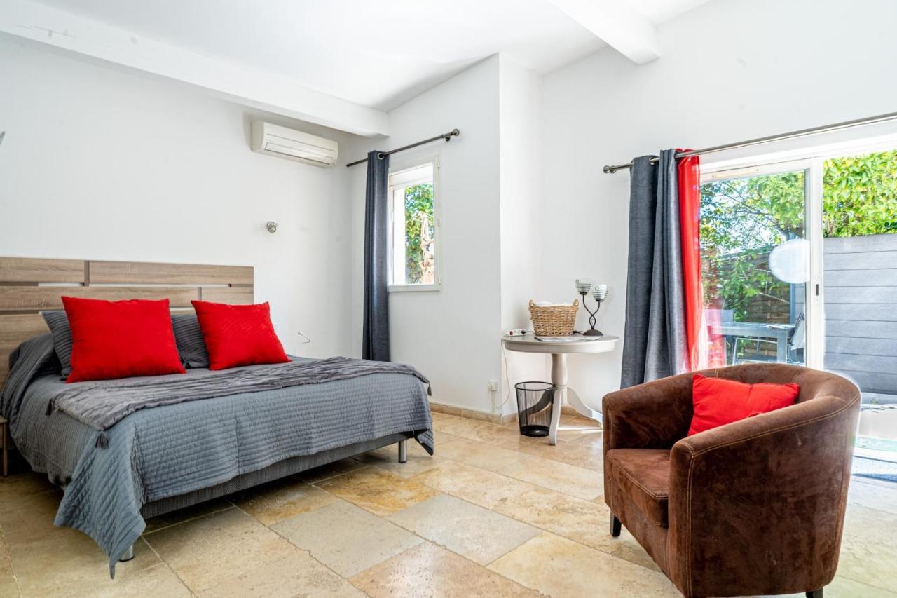 Domaine De L'Aufrene Bed & Breakfast Hyères Eksteriør bilde